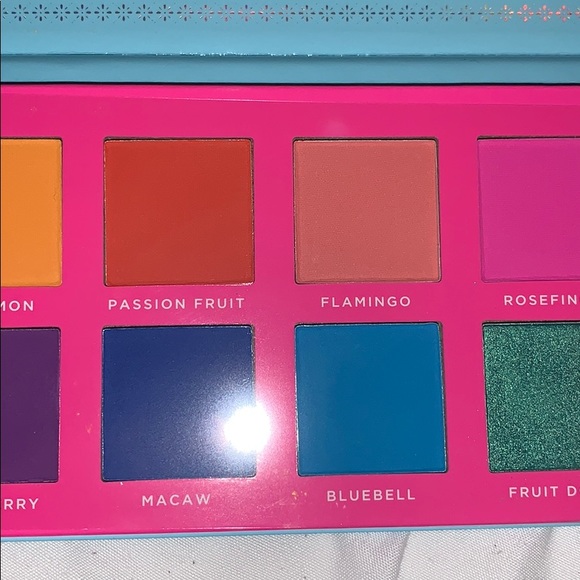 ACE BEAUTĒ Slice of paradise eyeshadow palette - Picture 3 of 6